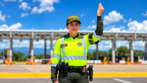 Policía en control vial soleado